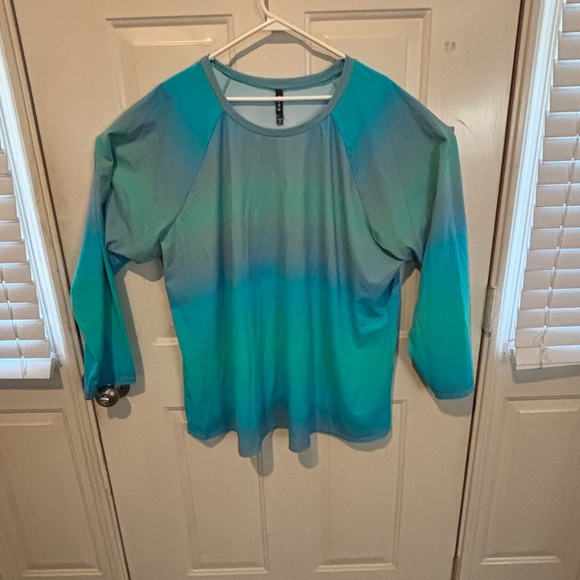 Blue Gradient Women's Rash Guard - Picture 1 of 3